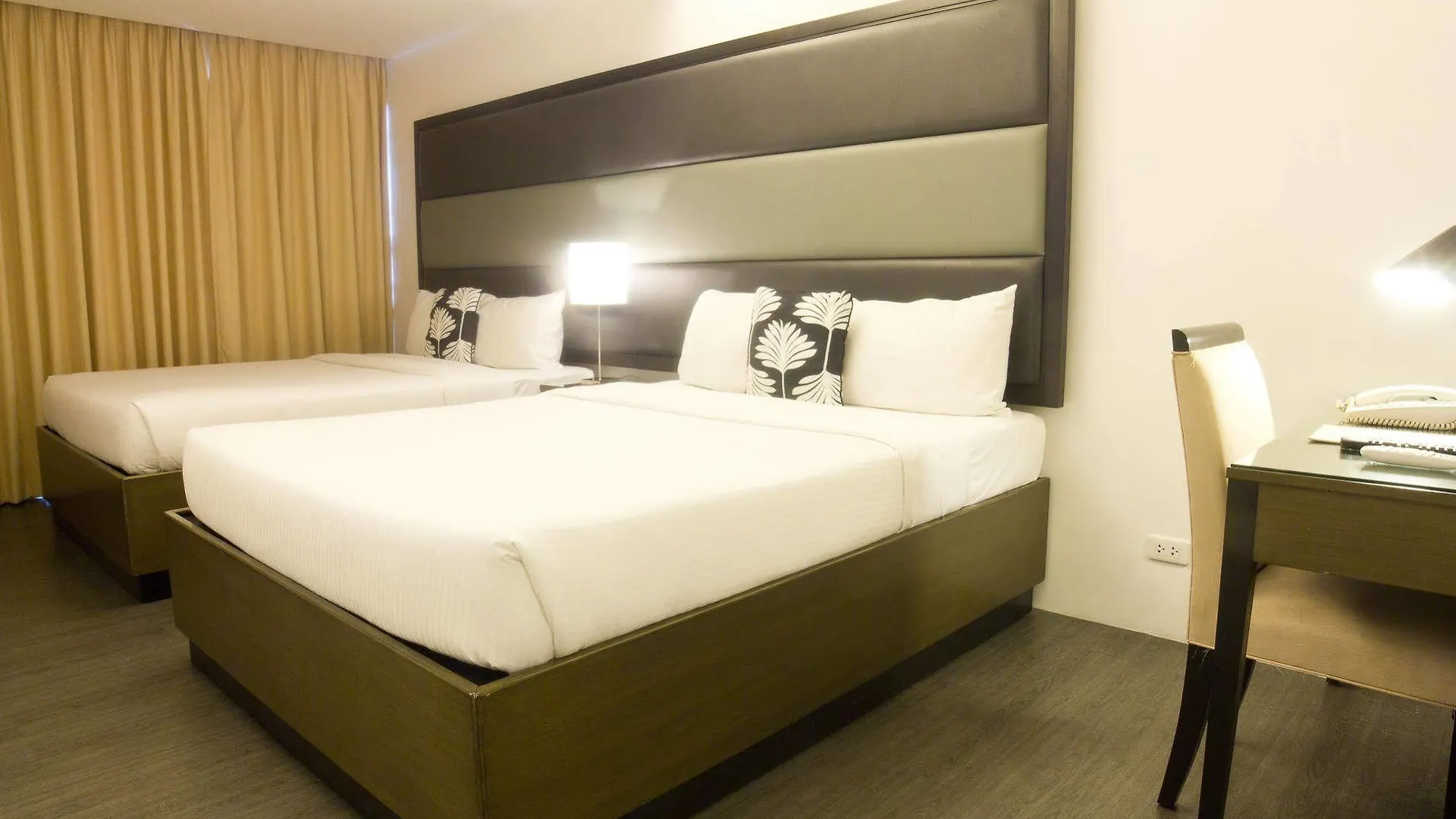 프라비토 오르티가스 호텔 Pasig City 3*,